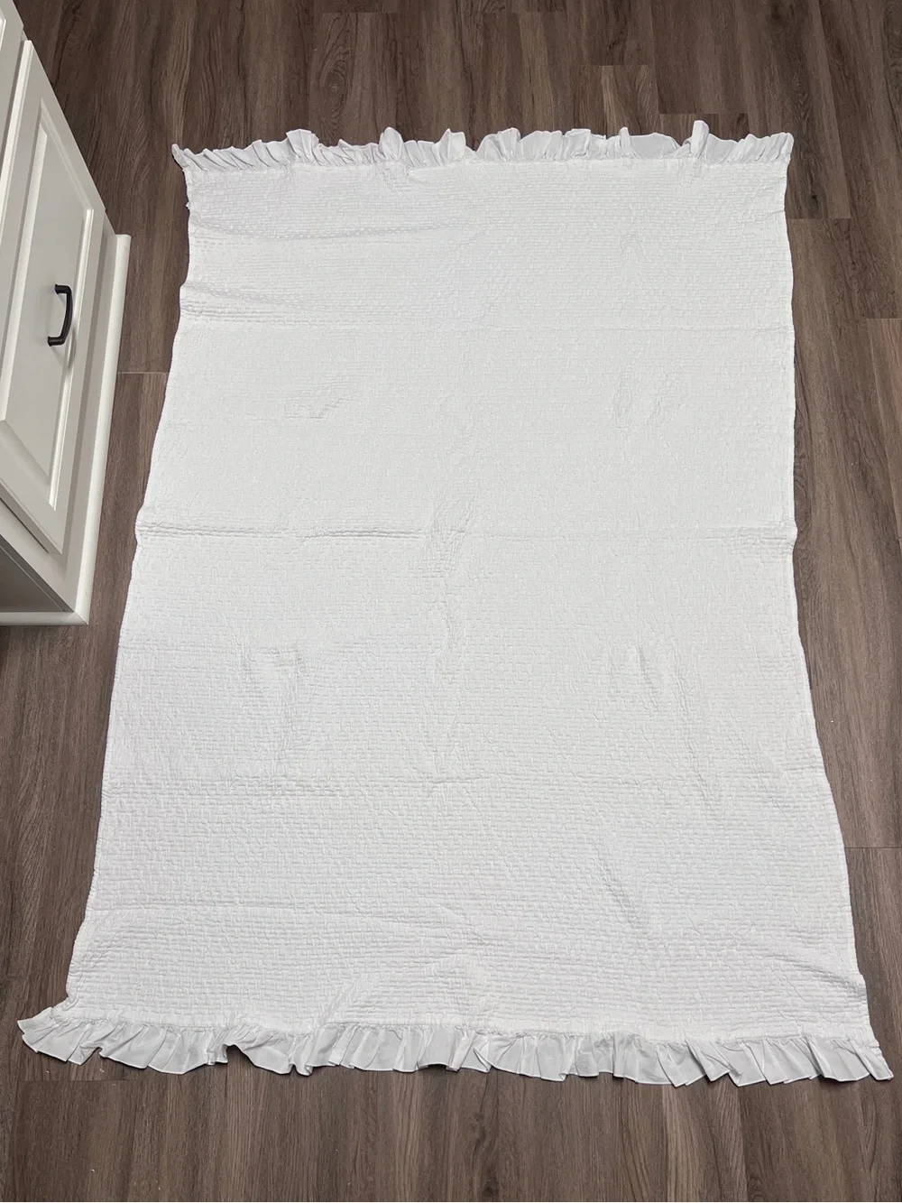 White Ruffled Cotton Throw Blanket